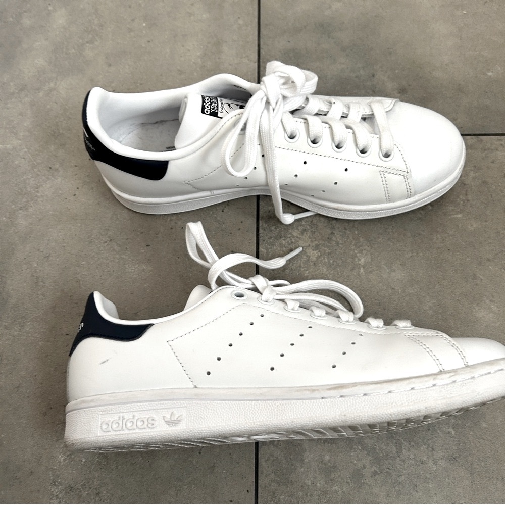 Adidas Stan smith black and white sneakers 6.5
